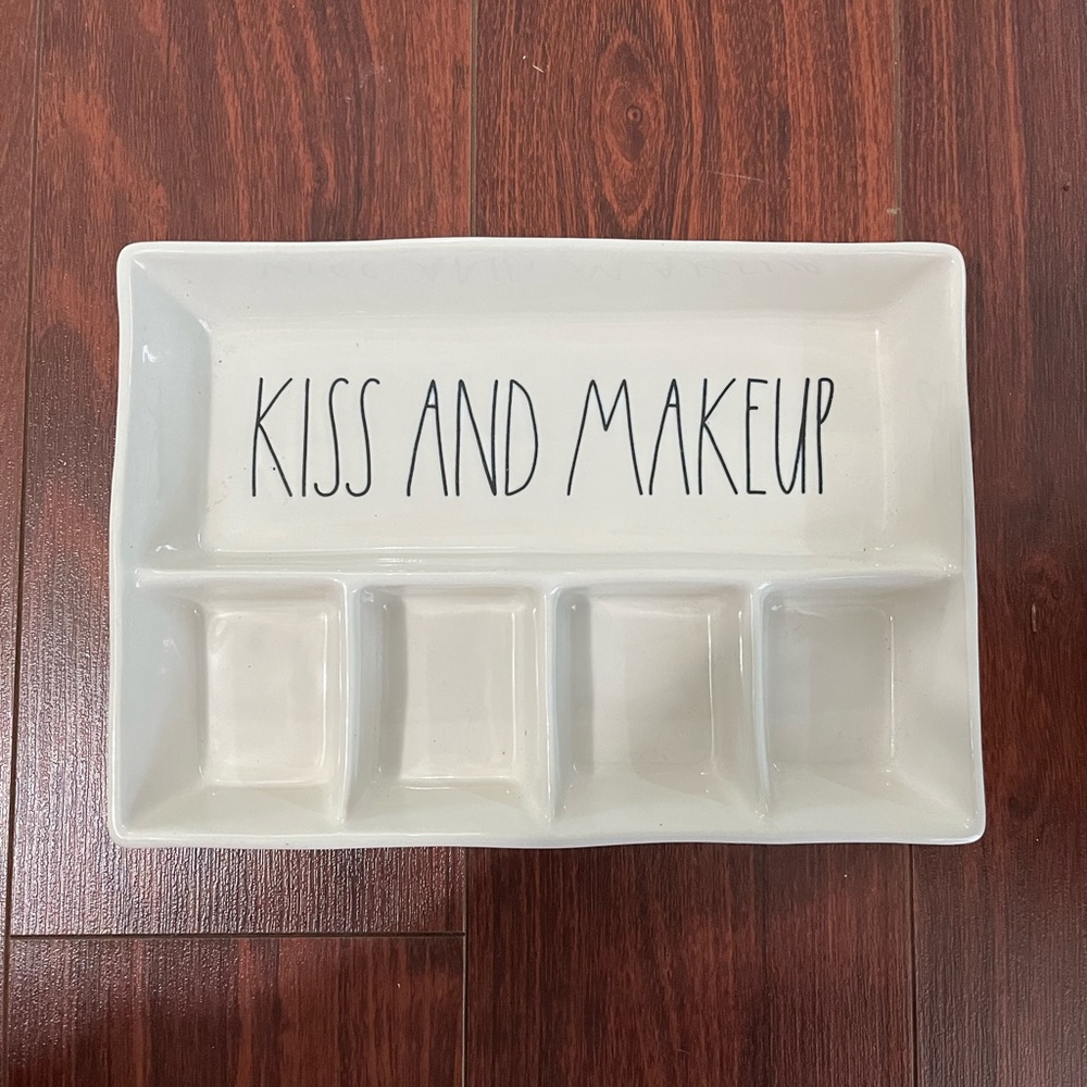 Rae Dunn Kiss & Makeup